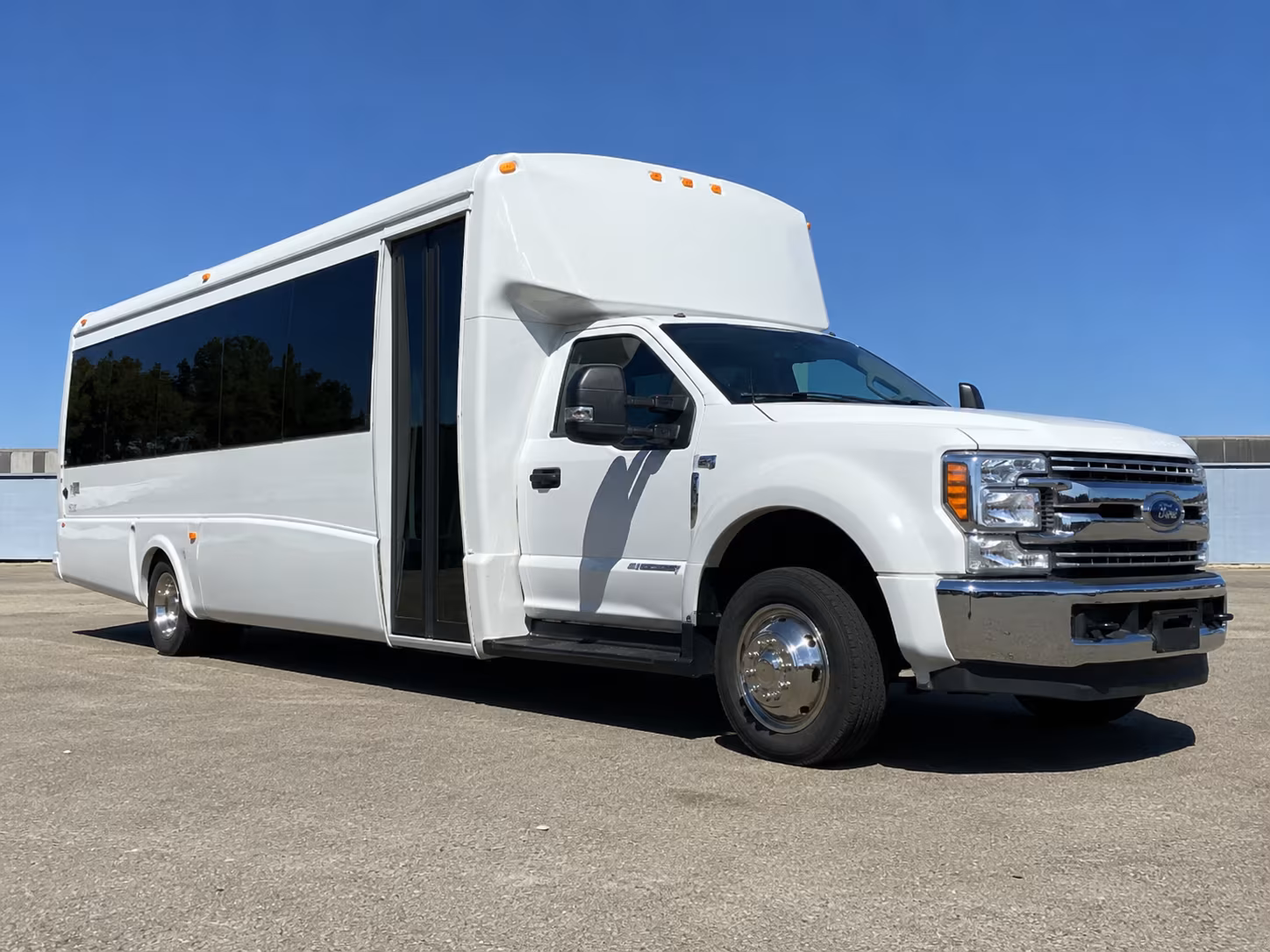 minibus wine tours to waconia and the minnesota river valley